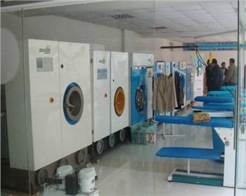 除了干洗機(jī)，加盟還需要準(zhǔn)備哪些設(shè)備？